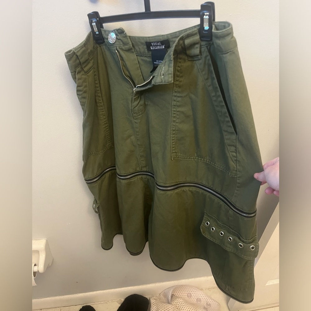 Army Green Social Collision Zipper Skirt
